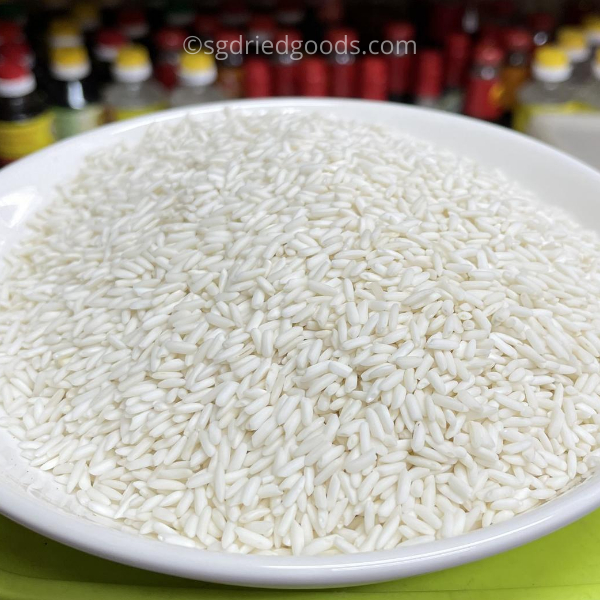 A plate of white Glutinous Rice